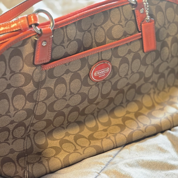 Coach Brown and Tan Signature Tote Bag - Picture 4 of 4